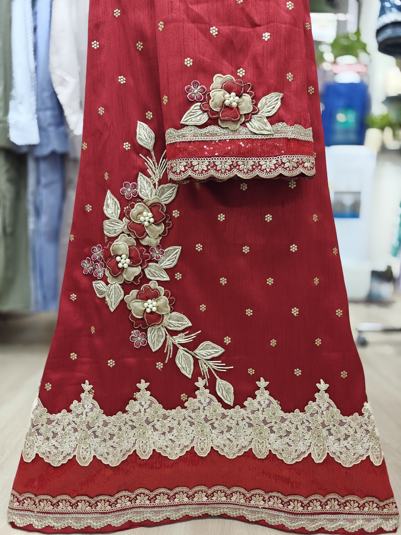 Bridal Rida Red Flower Bunch Work Bridal Rida Red Flower Bunch Work
